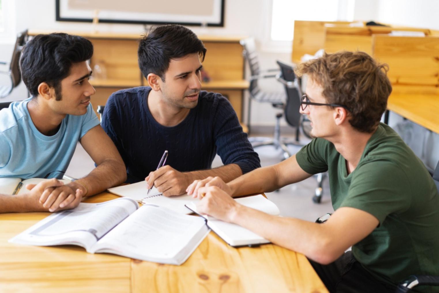 Material educativo y recursos del programa